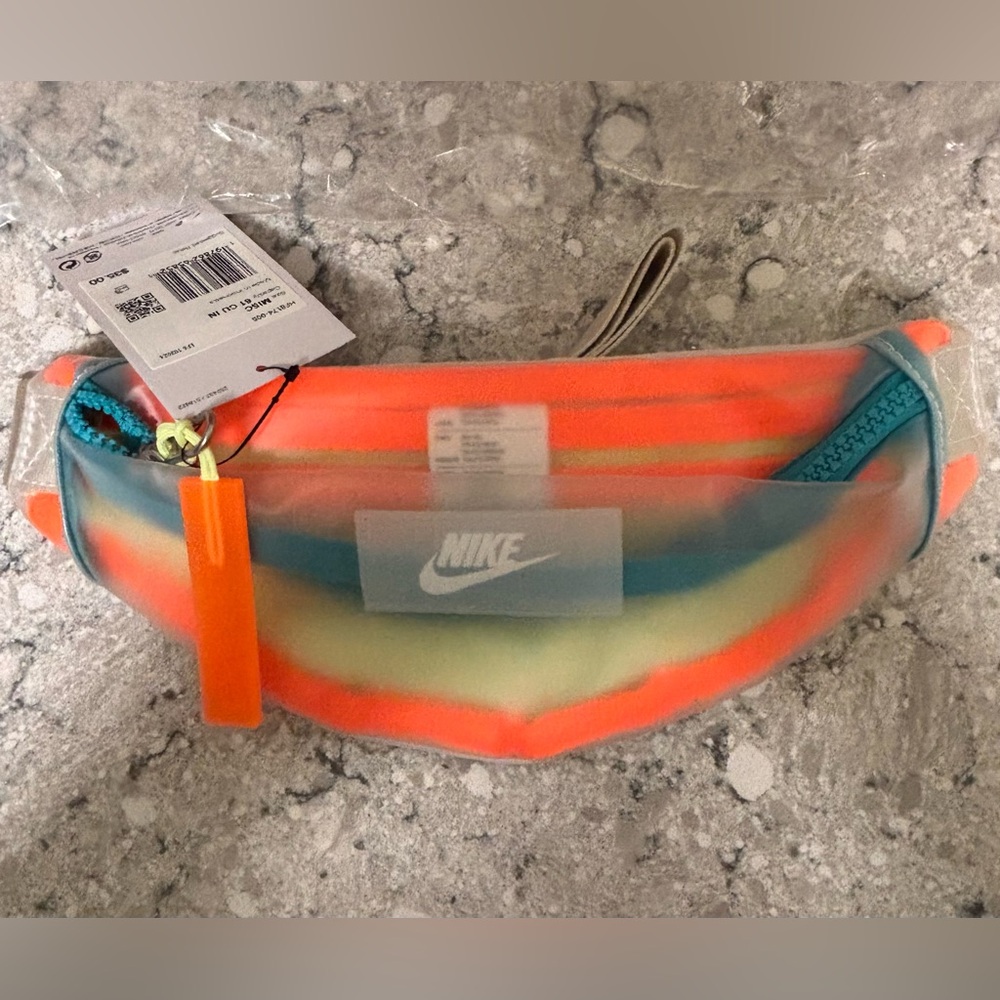 Nike Heritage Waist Pack in Neon colors. NWT